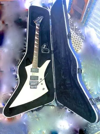JACKSON KELLY - PERFECT CONDITION