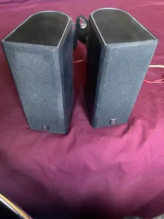 SPEAKERS SURROUND SOUND GREAT YAMAHA W/cables ADJUSTABLE MOUNTS L@@K