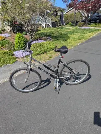 Womans Giant Sedona Mountain Bike 19 Frame