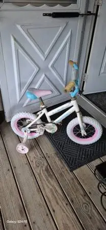 Huffy Seastar with Training Wheels