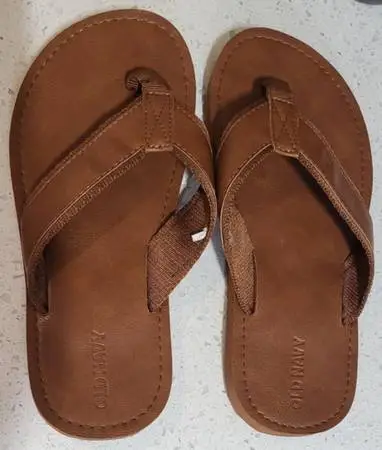 Like New! -Kid Shoes-Old Navy Faux-Leather Flip-Flop Sandals 19.99