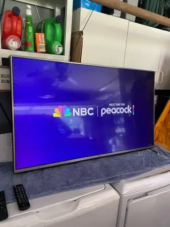 LG 50” led tv  like new cond.