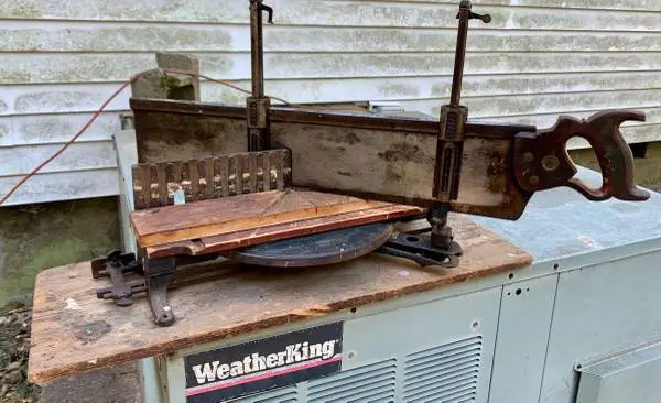 Vintage Stanley Cast Iron Miter Box w/ Saw