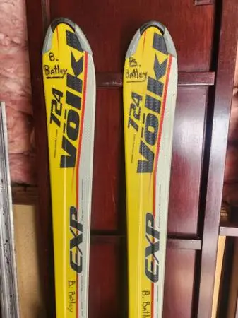 Volkl 724 EXP Skis