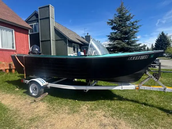 16’ StarCraft boat.