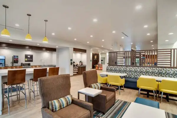 Tour Today, Settle In Right Away - No Lease, No Deposit Required!