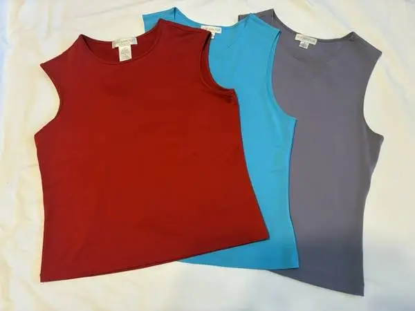 3 VTG PETITE SOPHISTICATE Stretch Crew Neck Tank Tops Red/Blue/Purple