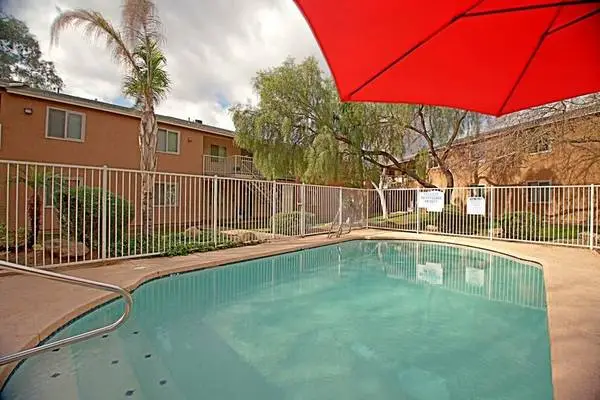 BBQ/Picnic Area, Courtyard, Covered Parking, Ceiling Fan