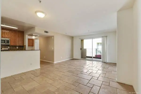 SS Appliances - Pet Friendly - A/C - 1 Bedroom 1 BA in Northridge