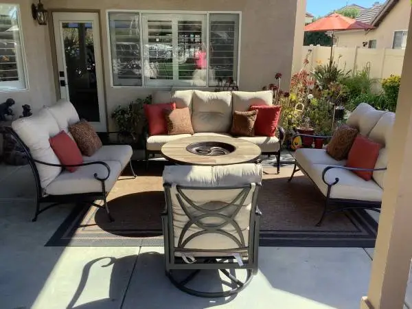 Luxury Patio Hanamint 5 PC sofa set. All like new!