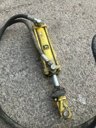 For Sale: John Deere Cylinder
