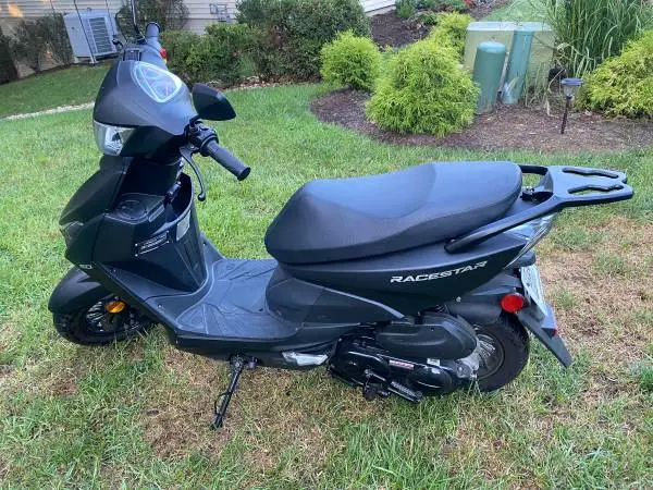MOPED 50CC-type SCOOTER, RaceStar, NEW, only 411miles