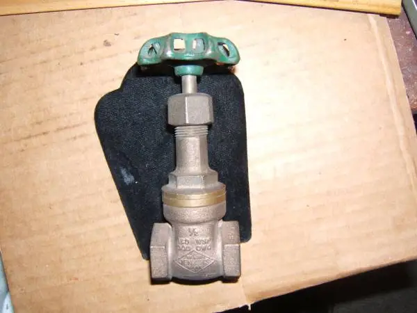 Jenkins FIG 49-U 150s 300wog Flow 150 Brass Threaded 1/2 Npt Gate Val
