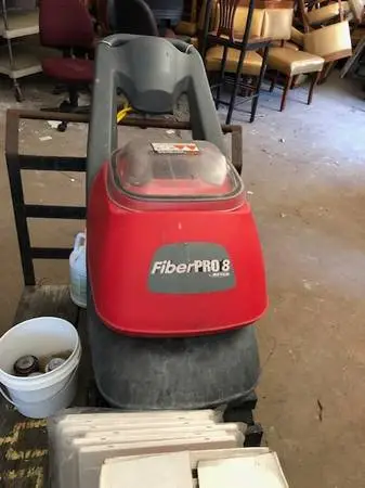 -------------Betco Fiber Pro 8 Self Contained Carpet Cleaner Extractor