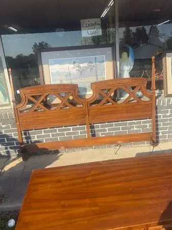 King Size Bedroom Set (Headboard, Frame, Dresser & Chest)
