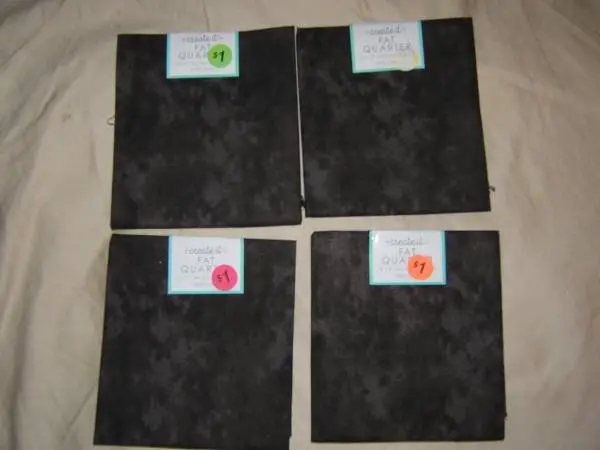 Vintage Fat Quarters 4 pcs in this lot