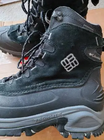 Work boots size 9-1/2