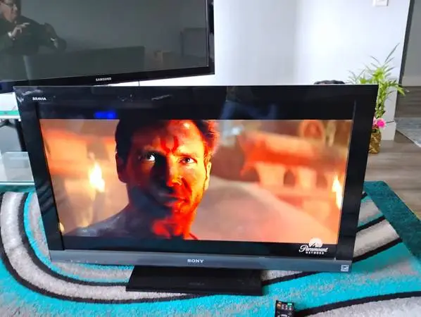 40-in Sony TV with remote not smart delivery