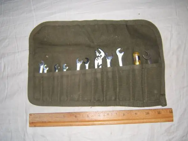 Vintage Giller USA set wrenchs and 5 Adjustable Pliers