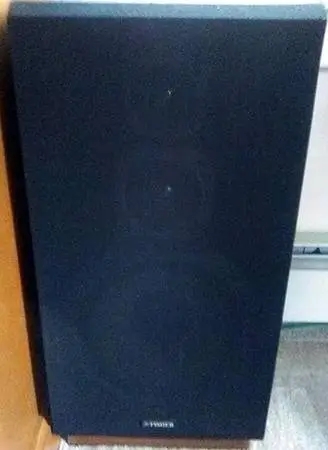 Speakers. Vintage FISHER DS-815. RCA AM/FM CD cassette Stereo.