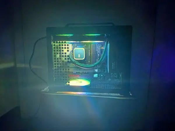 new DDR5 Liquid Cool Ryzen 8400f gaming PC, nVidia RTX 5060 Ti gpu