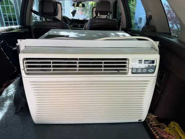 Kenmore 15,100 BTU Window AC unit
