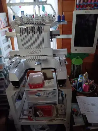 Baby Lock Valiant embroidery machine - Model BMV10