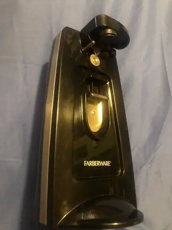 ELECTRIC CAN OPENER