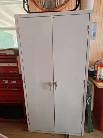 4 metal cabinets