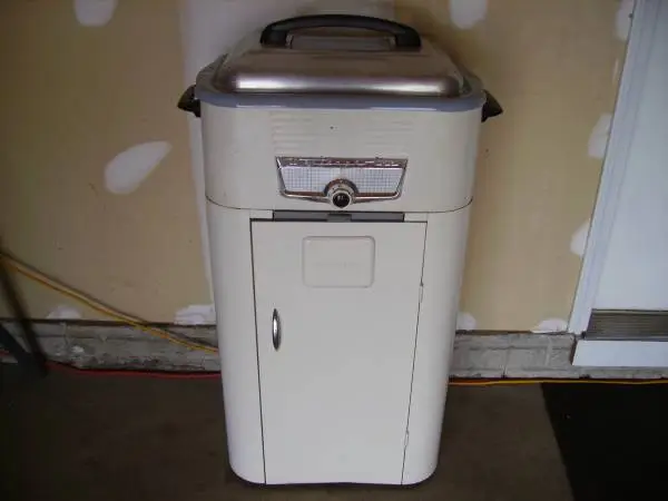 1950s WESTINGHOUSE ROASTER WITH STAND