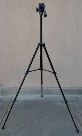 Image Brand 5-Feet Tall Aluminum Tripod with Pan / Tilt / Pivot Head