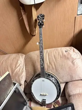 Ibanez 5 string Banjo NEW!