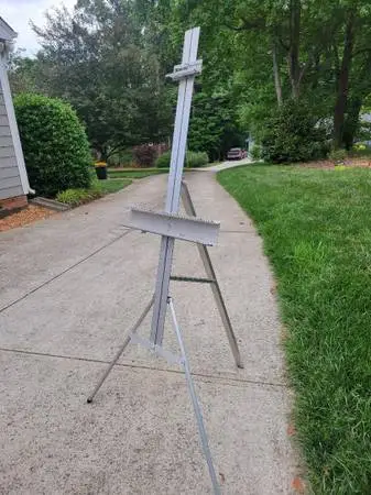 Aluminum painting easel