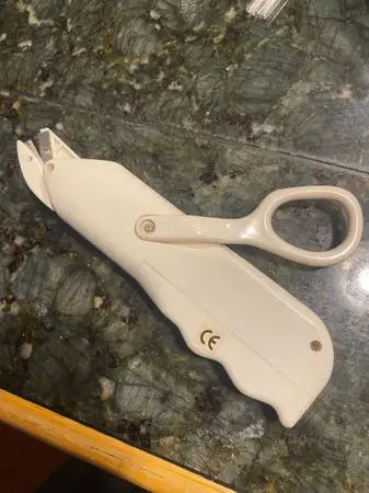 Electric scissors they work great. Also have a video