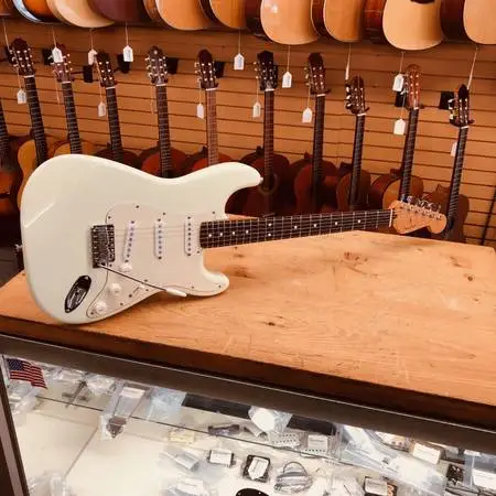 Fender Waynes World II Stratocaster *Gravity Music Gear*