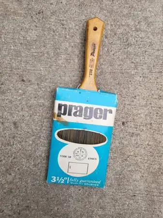 VINTAGE PRAGER PAINT BRUSH