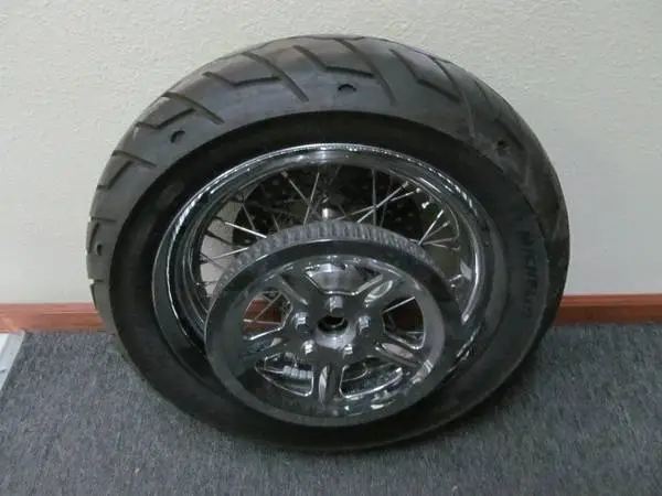 Harley Dyna 17/19 Wire Wheels w/Tires