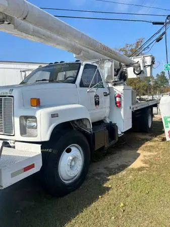 Wanted: hydraulic repair mechanic(bucket truck)