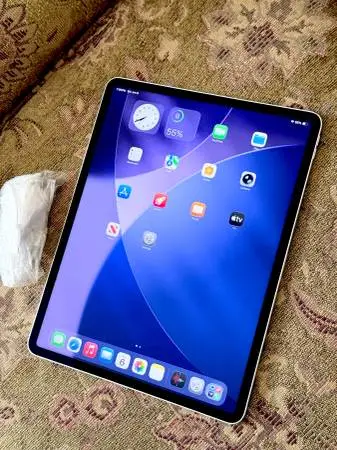 M1 iPad Pro 12.9” Huge Screen Apple (Like-New) 256GB Very Fast iPad