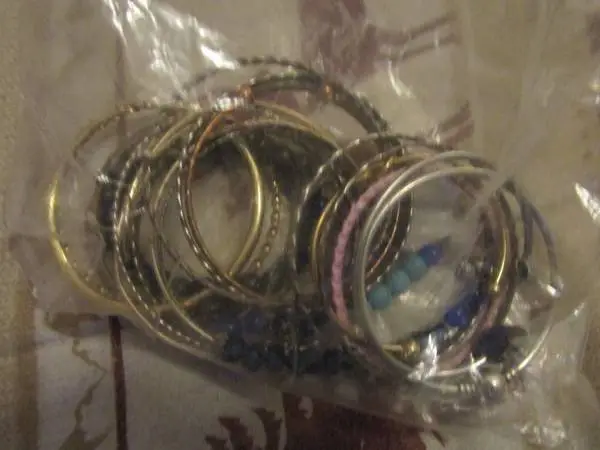 Bag of over 20 Silver & gold Tone Bangle & Cuff Bracelets Jewelry