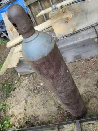 air gas  75% argon / 25% co2  cylinder  300 size