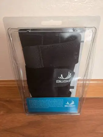 BioSkin DP3 Right Wrist Brace 8.5 Inches Length