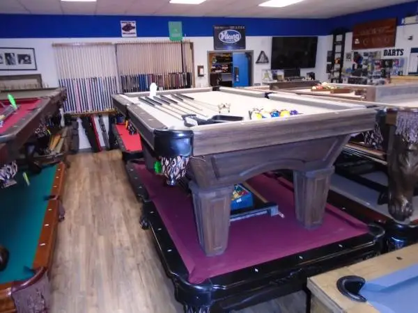 8 Brunswick Glenwood Pool Table FREE DELIVERY/WARRANTY