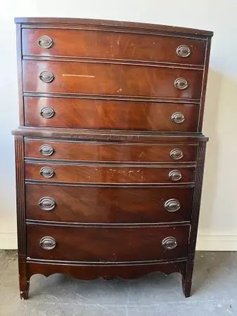 GOOD CONDITION ANTIQUE SOLID WOOD DRESSER