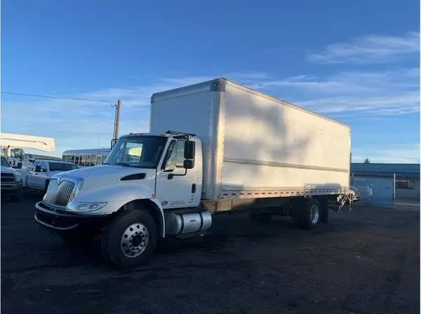 2018 INTERNATIONAL MA025 CUMMINS 26 FOOT BOX TRUCK WITH LIFT GATE