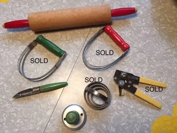 vintage rolling pin & two other kitchen gadgets