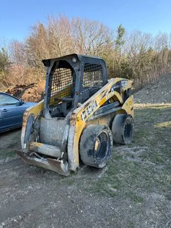 2016 GEHL V270