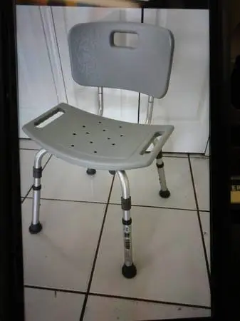 SHOWER CHAIR WITH BACK 300 CAP