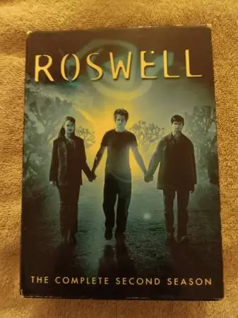 Roswell complete season two 6 DVDs