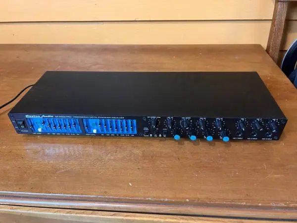 Boston Audio BA-2500 Digital Echo Mixer Equalizer